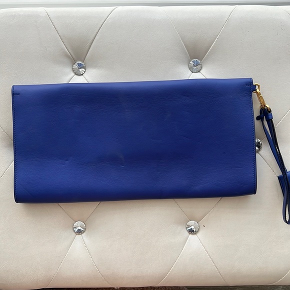SOLD// Salvatore Ferragamo blue clutch - Picture 5 of 13